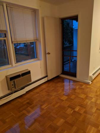 $2,100 / 1br - 800ft2 - 1 Bedroom Condo Yonkers NY (Dunwoodie Heights)63874741424257120