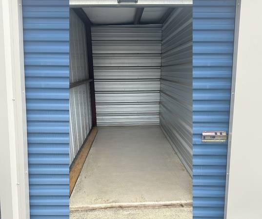 $50 / 60ft2 - Storage FOR RENT (6x10) (Peebles)63974474876931120