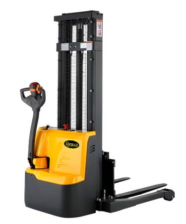 Warehouse Forklift Straddle Stacker 1