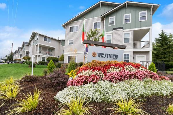 $2,398 / 3br - 1550ft2 - The living is easy at our community! Comfortable 3 bed/2.5 bath! (Portland)63914971724674120