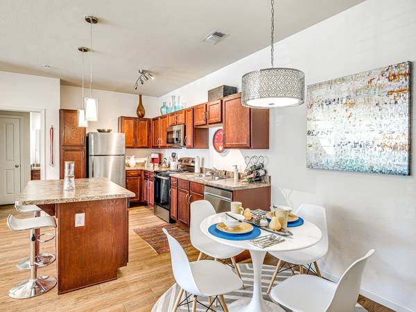 $1,105 / 1br - 821ft2 - Free Car Care Area, 1/bd 1/ba, Tulsa OK63806193489409123