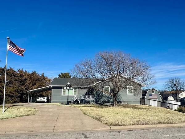 $299,900 / 4br - 1586ft2 - Live the Legend: Your Dream Home in Historic Dodge City, KS Awaits!! (Dodge City, Kansas)63789844509571120