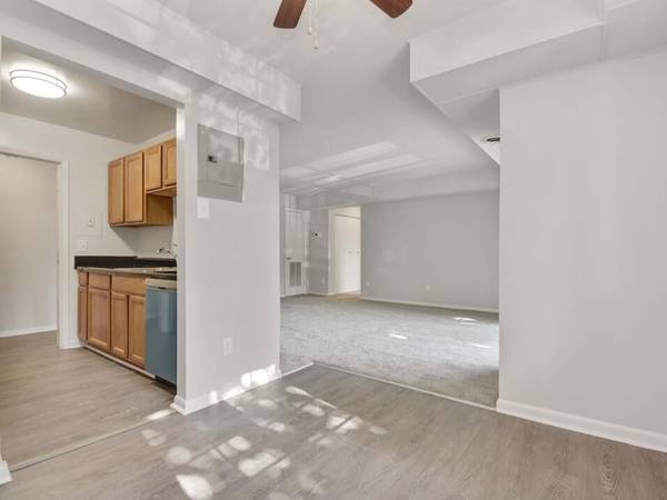 $1,805 / 2br - in Forestville MD, Playground, 2/BD 1/BA (5815 Marlboro Pike, Forestville, MD)63958909178754124