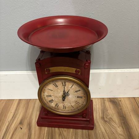 Red Clock 1
