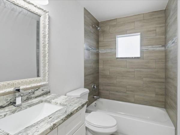 $379,900 / 4br - 2557ft2 - New Construction! Beautiful 4 Bedrooms, 3 Bathrooms, and Den (Palm Bay)63823721999875124