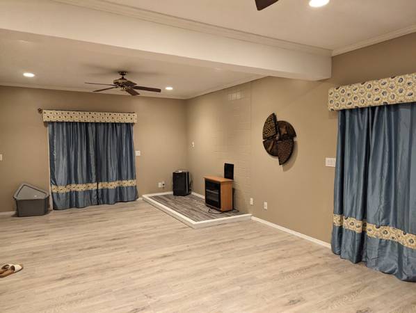 $1300.00 / 1br - 1 Bedroom Efficiency Apartment - Saw Creek All Utilties Included - $1,63951425677827121