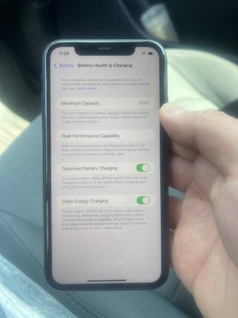 iPhone 11 128Gb UNLOCKED - $200 (Chelmsford)63442798800129122