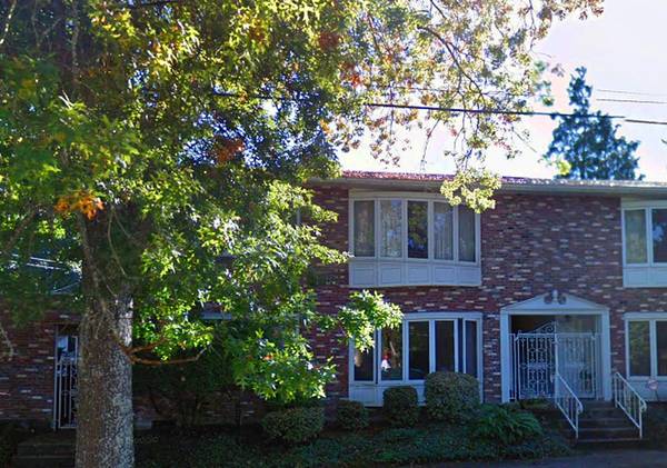$1,410 / 2br - Gorgeous Brickwork w/ Colonial Syle 2 Bedroom Townhome (South Salem)63660461314049123