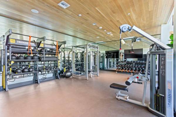 $3,957 / 1br - 1430ft2 - Going Fast - Schedule a Tour Today! The Jewel of La Mesa64037043947777122