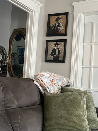 $3 / 4br - Free rent sept 4 br -new sunny newly remodeled (Lowell)63856338473601123