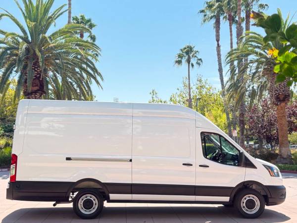 2025 Ford Transit 250 3dr - Photo 10