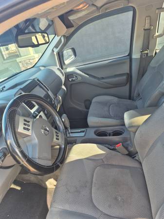 2013 Nissan Frontier SV crew cab - $12,99963470413868161124