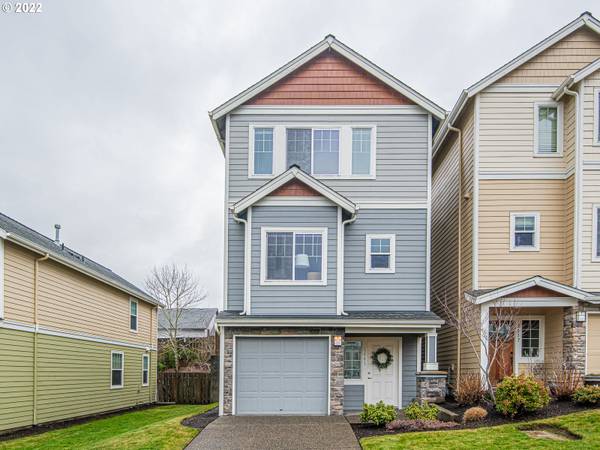 $2,649 / 3br - 1716ft2 - Vida en adosado al máximo: Chimenea, cocina de granito y patio trasero (Portland)63672618643457120
