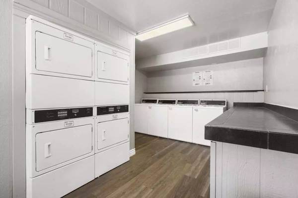 $1.399 / 2br - 840ft2 - ¡Reclama tu lugar! Sumérgete en un amplio de 2 habitaciones. (Phoenix - A minutos de las principales autopistas)63623922929281123