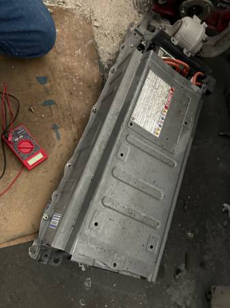 2010 to 2015 Toyota Prius hybrid battery 1