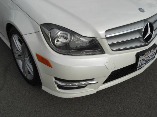 2013 Mercedes Benz C250 1-Owner all records nav moon 81k miles!! white - $9,699 (Escondido)63624789780609122