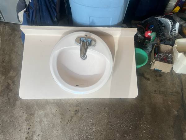 Free - Vanity top, sink and faucet 1