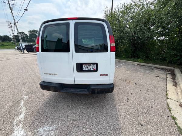 Furgoneta de carga de tamaño completo en venta - $4,000 (Madison, WI)63613834369921124
