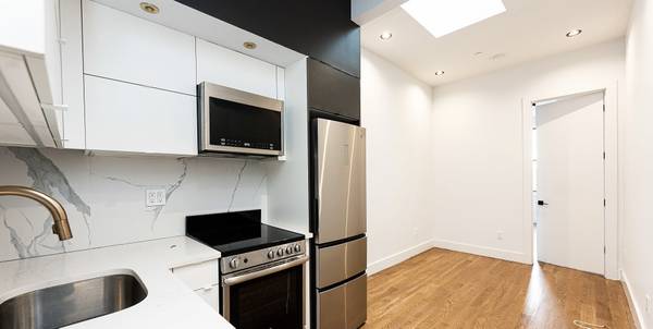 $3,000 / 2br - PRIME BUSHWICK TWO BED AT THIS PRICE??? (Bushwick)63854479507075120