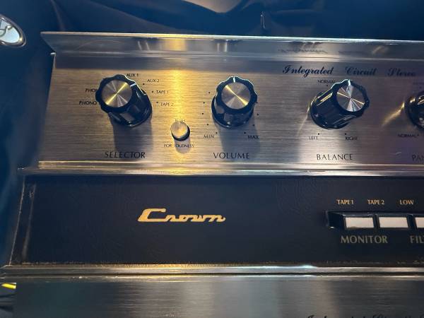 Crown IC-150 Preamplifier + D-150 Power Amplifier – Vintage Hi-Fi