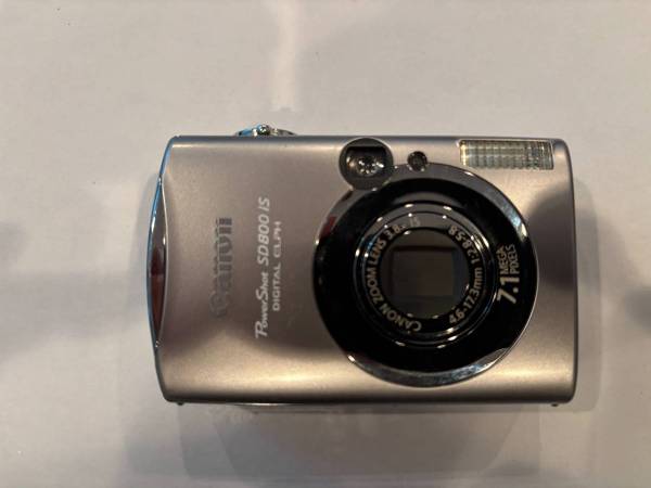 Canon Power Shot SD800 IS Digital ELPH Camera - general for sale