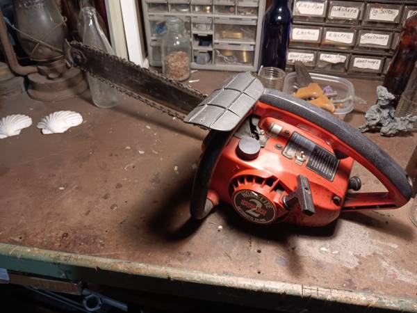 CHAINSAW SEARS HOMELITE NEEDS TUNE-UP TO RUN 1