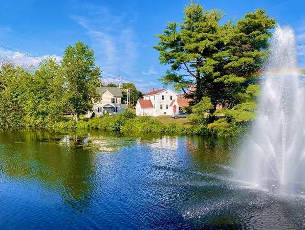 $2,890 / 3br - 1600ft2 - Beautiful Riverfront 3 br + - walk to train (Milford)63788783948419123