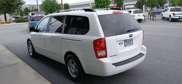 2012 KIA SEDONA LX - $7,99163442546441601124