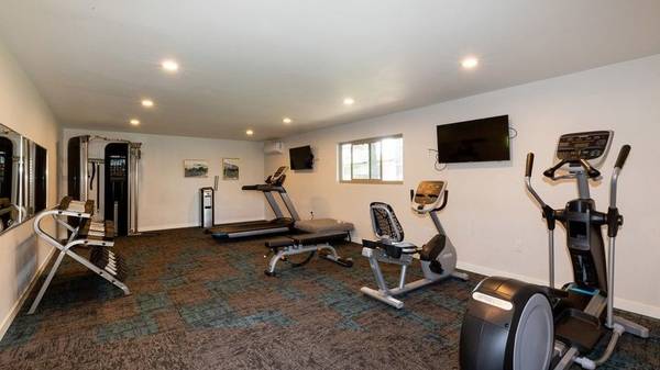 $2,055 / 2br - 885ft2 - 🎉 Cheers to Comfort – Affordable 2BR! (fairfield / vacaville)63852072106243124