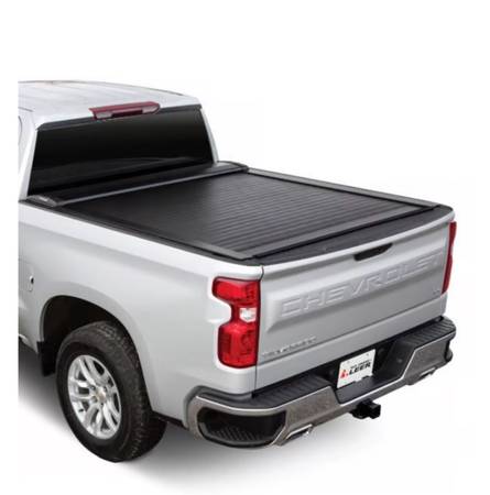 Pace Edwards Switch Back Retractable Tonneau Cover 1