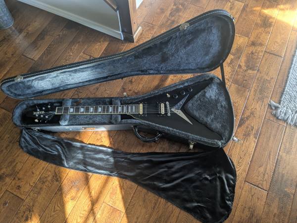 1990's Hamer XT flying V - Korea with Gibson case 1