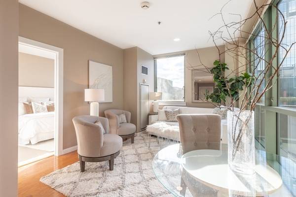 $2,600 / 1br - 680ft2 - Causeway St one bed one bath unit (Boston)63912517580290121