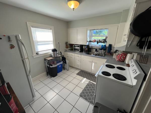 1 room rental in single family house - All utilities included 1