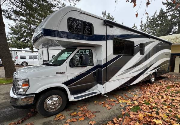 2020 Forest River Sunseeker 3050S – 1 Power Slide, Only 5K Miles 1