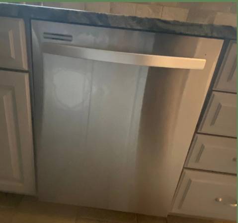 Kenmore Built-in Stainless Steel Dishwasher 1
