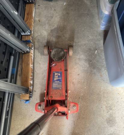 Floor Jack 2 1/4 ton 1