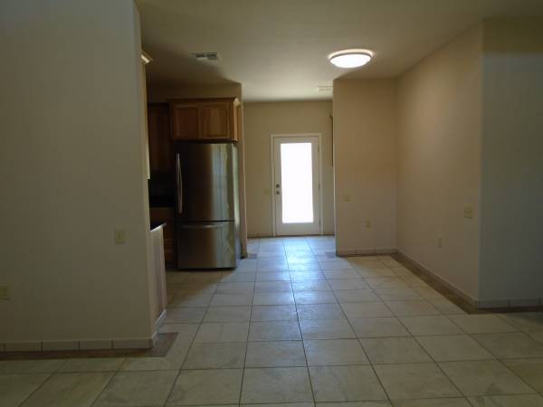 $1,900 / 2br - 1200ft2 - wheelchair accessible ( ADA ) (HORNBROOK)63678201219329124