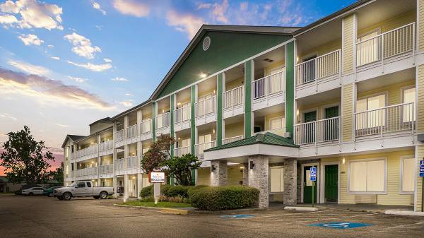 $244 Public Transportation Access, Microwave, Free Parking62948849576321124