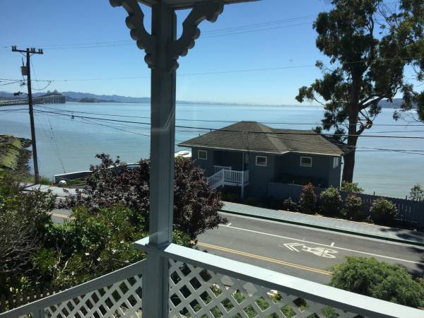 $4,295 / 2br - VISTA A LA PLAYA …. ENCANTADOR PUEBLO …. (san rafael)63867927412739123