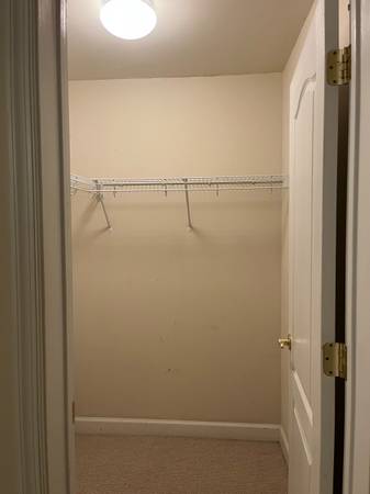 $800 / 1br - fairfax($800) - walkout basement(included utilities, internet)64040363321985123