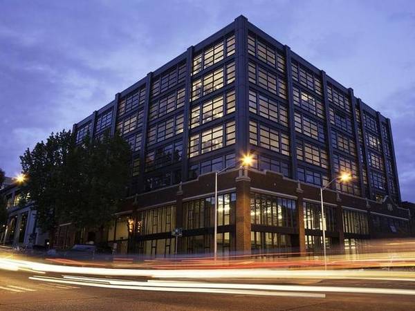 $2,143 / 1br - 745ft2 - Tour Today, Floor-To-Ceiling Windows, City Views and Water Views63934290529539122