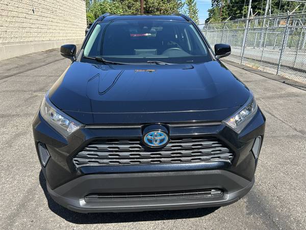 2021 Toyota Rav4 LE Híbrido 4WD -- Título limpio, Asequible, - $23,995 (kirkland)63613978548483121