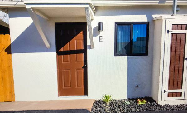 $2,400 / 1br - 500ft2 - Modern apt in the heart of Chula Vista with private laundry! (Chula Vista)63663940991745120