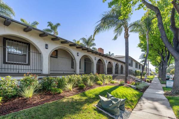 $2,995 / 2br - 855ft2 - Find your place in the sun at Cielo near downtown Campbell (campbell)63994101440387120