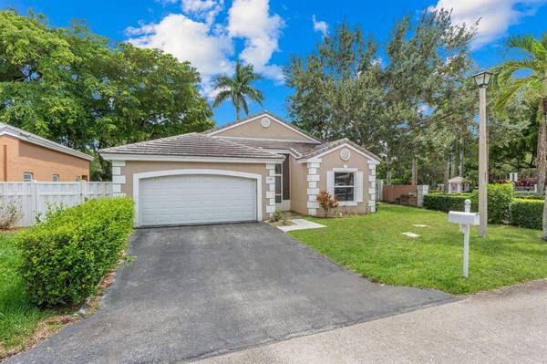 $499,900 / 3br - ██ 	Move-in ready 3BR/2BA single-family home on a desirable corner lot (Coconut Creek)64049277826307120