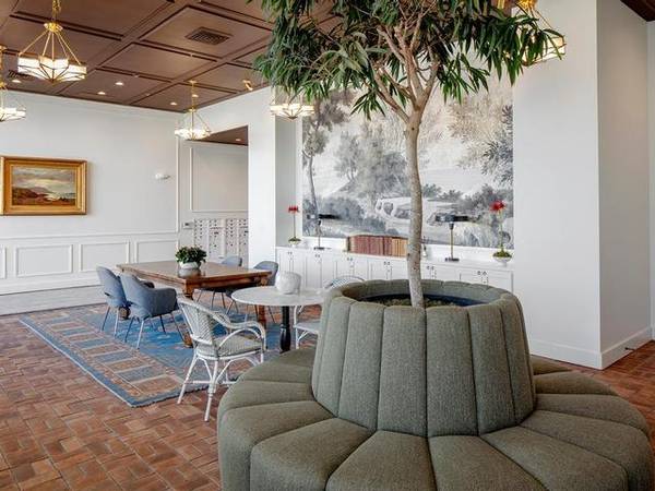 $2,549 / 2br - 907ft2 - Tour Today, Reserved Parking In Access Controlled Parking Garage (NW Portland)63999315085570123