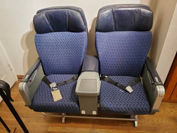 First class airplane seats 1
