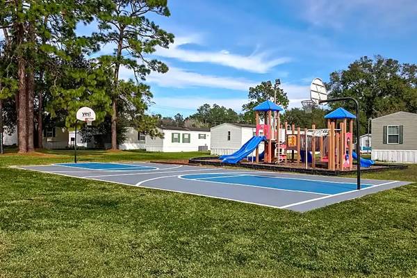 $1,599 / 3br - 1152ft2 - Live in the heart of it all! Gainesville's prime neighborhood awaits. (Gainesville)63822864125697124