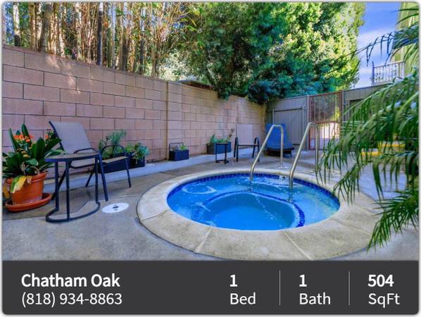 $1,891 / 1br - 572ft2 - For an easy commute by bus, come home to The Chatham Oak (Studio City)63998153735939121