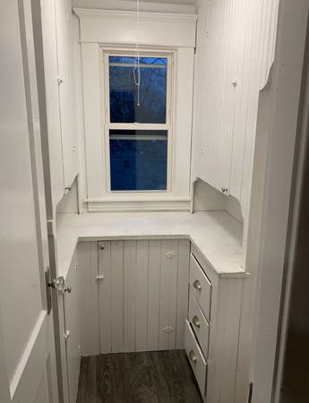 $1,700 / 2br - 2 bedroom appartment, renovated (Chicopee)64017046208258124